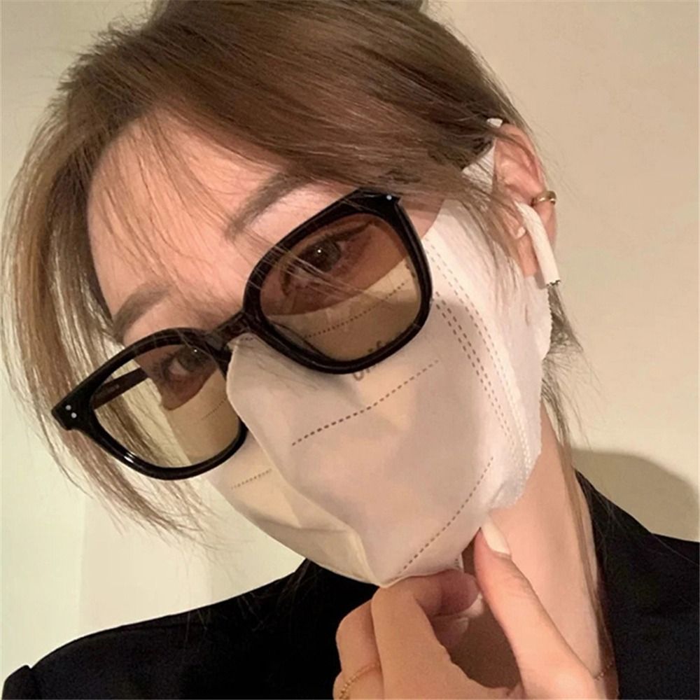 Vintage UV400 Square Sunglasses Beach Travel Streetwear Fashion Goggles Trendy Black Shades for Women & Men