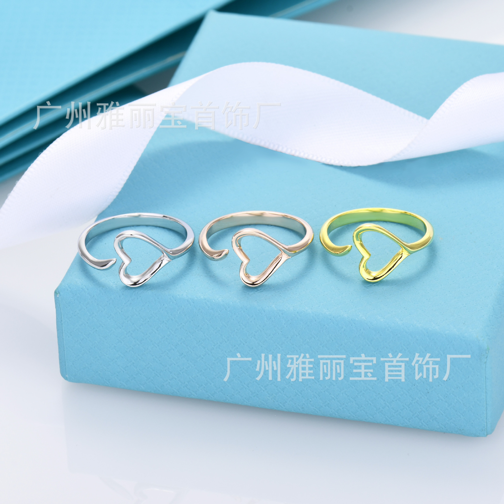 【Top Picks】High Version T Home New Hollow Heart-shaped Ring Women's White Copper Plated 18K Real Gold Fashion Simple Open Ring