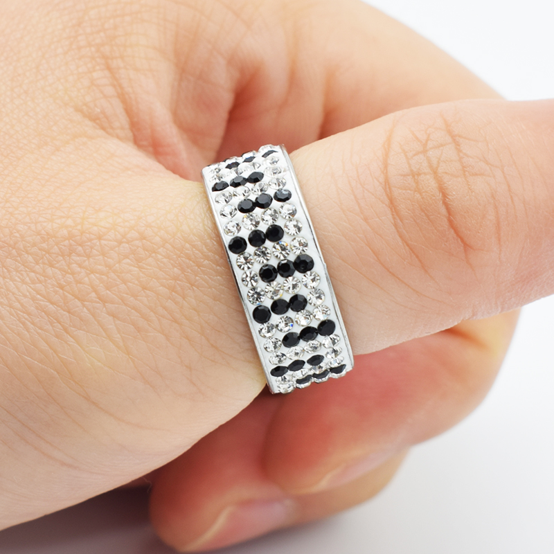 【Qian poem li Store】New Design 4 Rows White Crystal Stainless Steel Ring Wo Fashion Vintage Wedding Rings Jewelry for Engaget