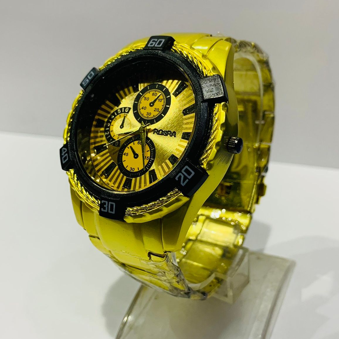 New Stainless Steel Round Dial Fashionable Quartz Moment Golden Watch For Men || Sold By Time Plaza