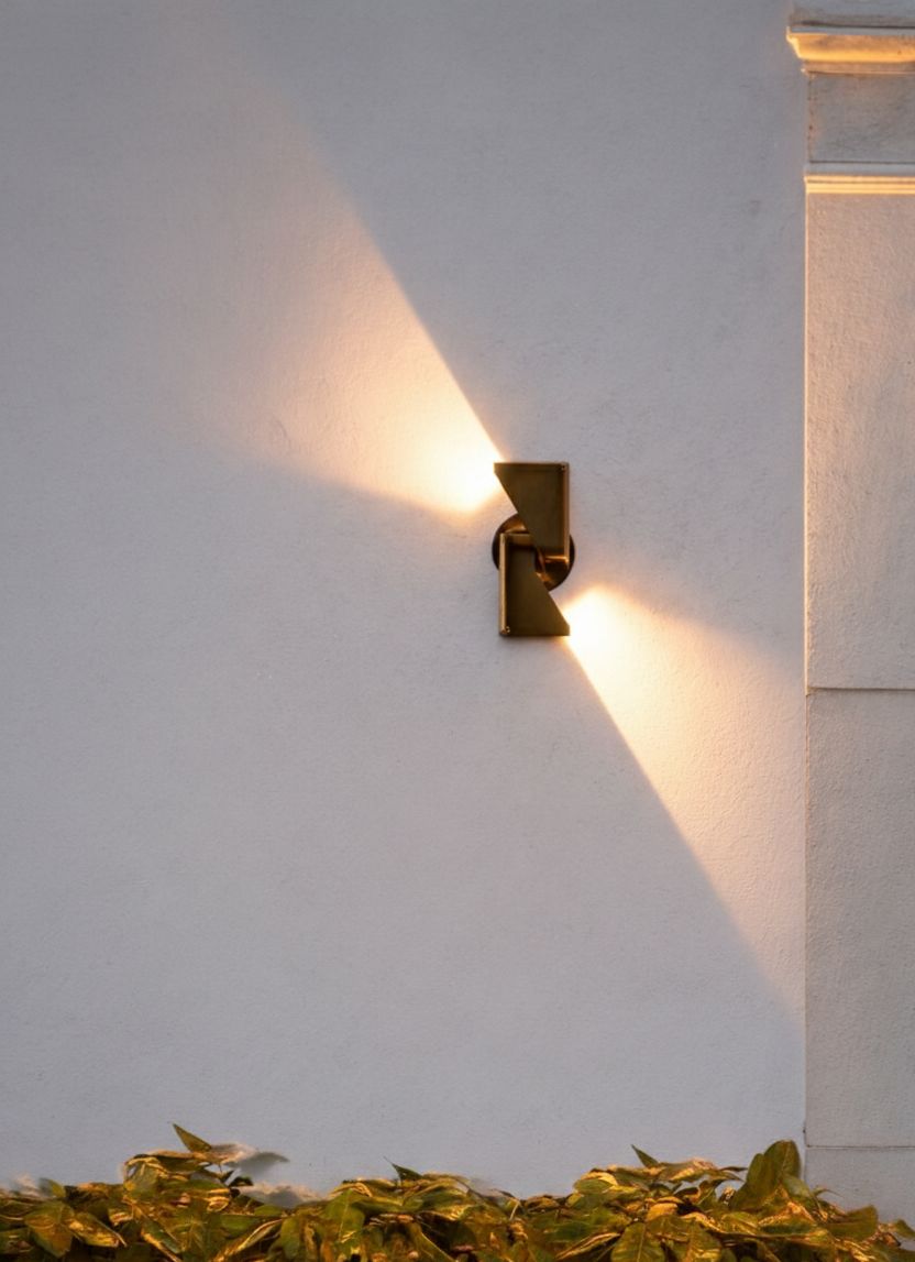 2W Modern Up Down Outdoor Wall Light IP65 Waterproof LED Gate / Balcony Wall Lamp Warm White
