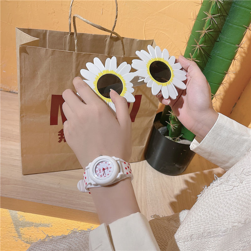 Multifaceted Artistic tudio Soft Girl Children's Watch Boys and Girls Style Junior High School Small Cute Cartoon