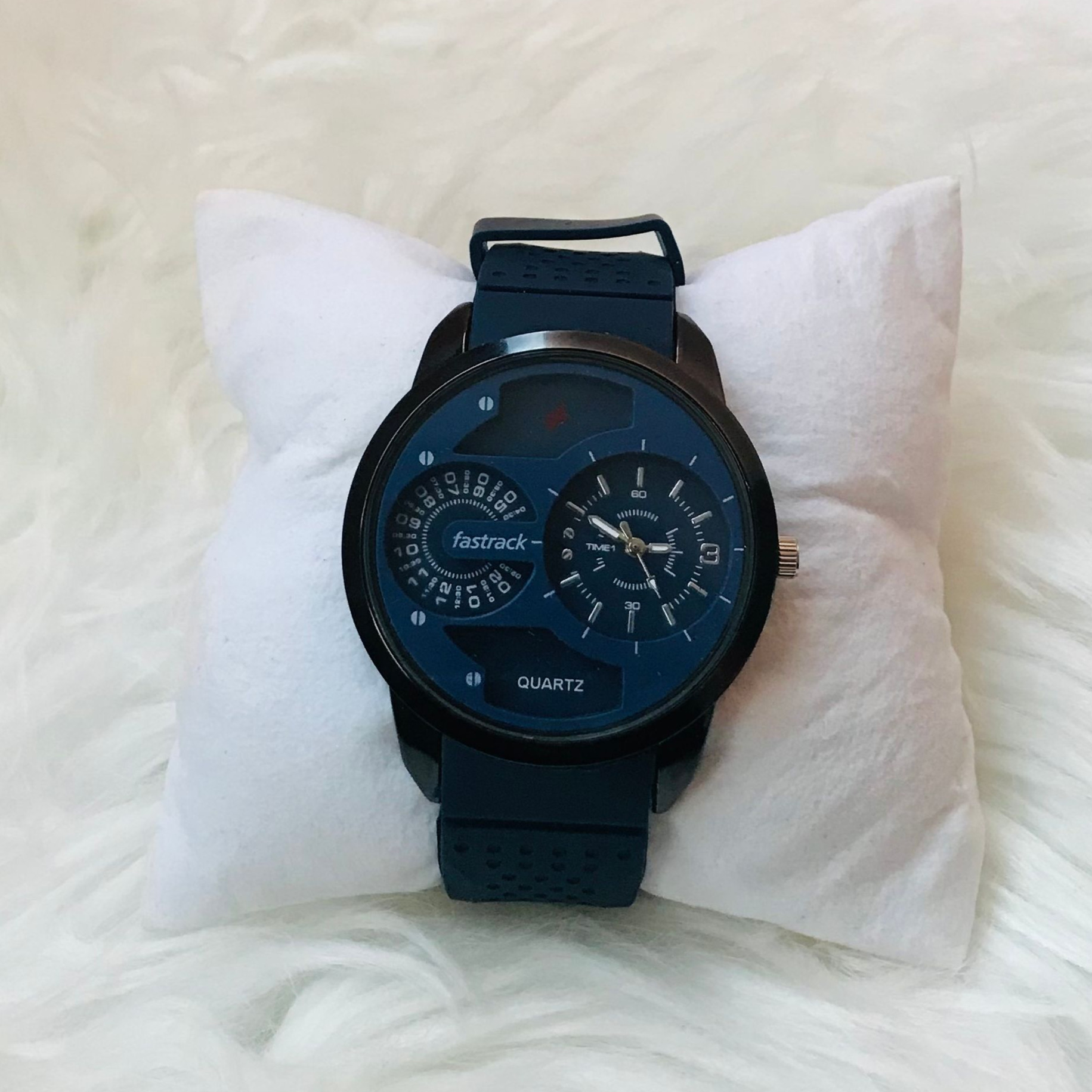 Quartz Watch Blue Rubber For Men