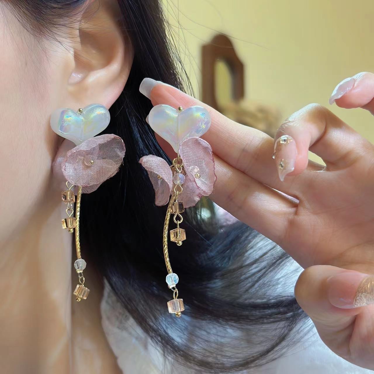 Sale】Pink Mesh Flower Crystal Love Earrings Earrings Female Niche Sweet Gentle Temperament All-match