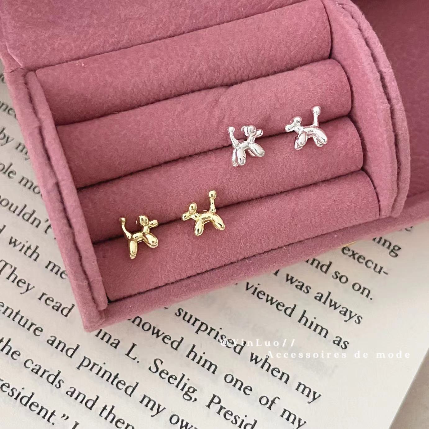 【New arrivals】Childish Ball Dog Earrings Female Student Cute Heart Earrings Ins Simple Design Sense Earrings