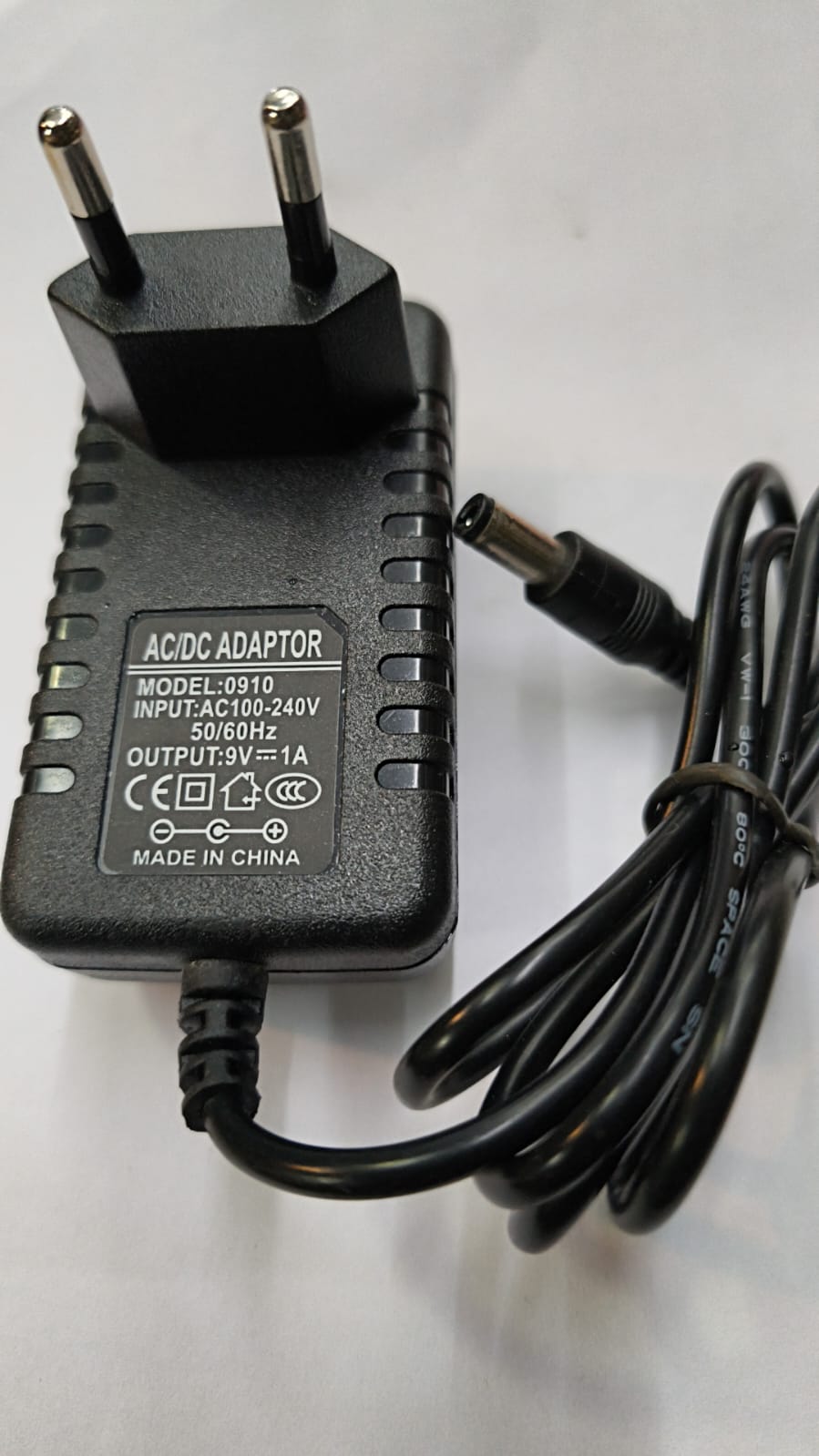 ADAPTER 9 VOLT 1 A BLACK PIN ORIGINAL PIN SIZE 5.5MM*2.5MM