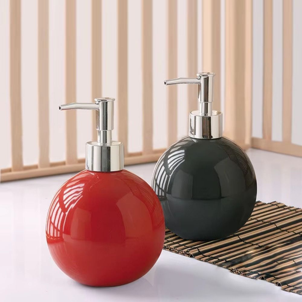 Modern Portable Ceramic Hand Soap Bottle Refillable Reusable Liquid Soap Container Press Type Round Lotion Bottle Countertop
