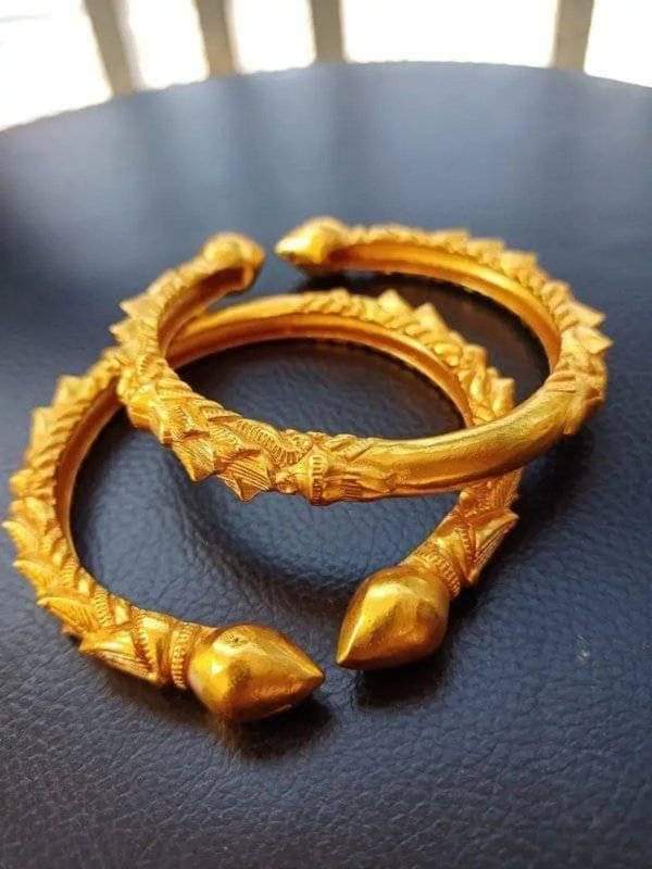Gold Plated Panchadhatu 2 Piece Nepali Kade Chura Bangles Bala For Women