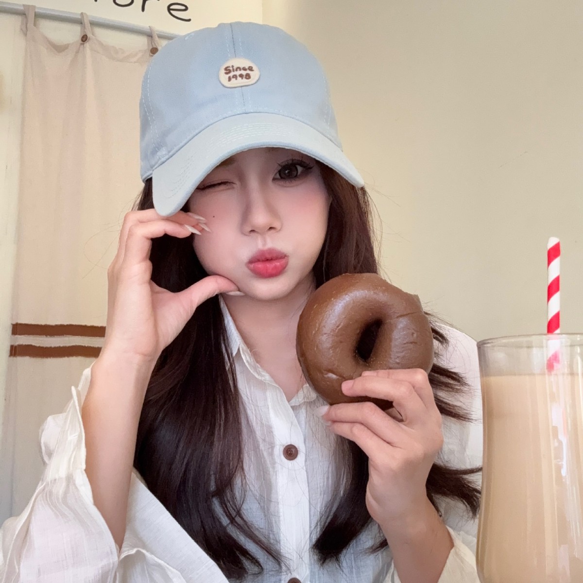 Round mark hat women's spring and summer sunshade cap Korean version of letter embroidery wild letter face show small baseball cap man