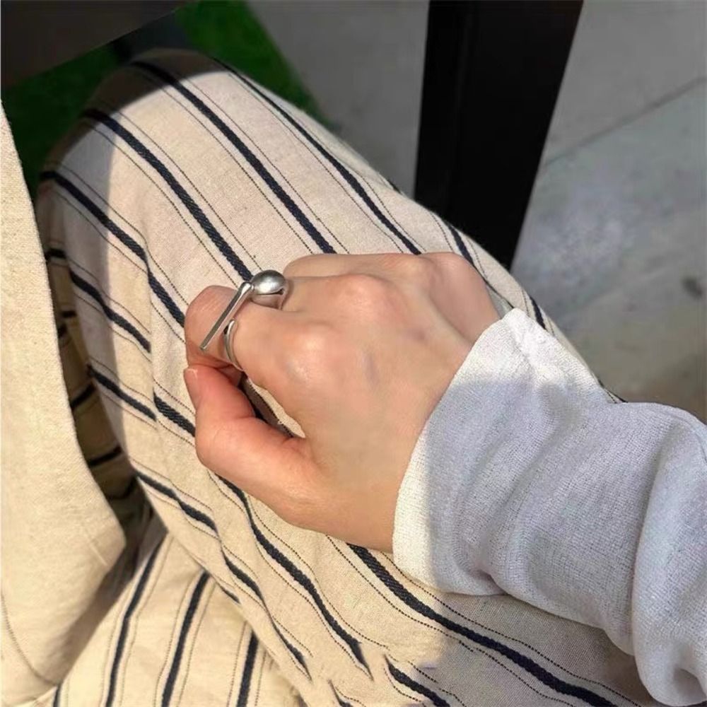 High Quality Alloy Open Ring Knockable Wooden Fish Shaped Design Weird Toys Durable Stress Relieving Toys