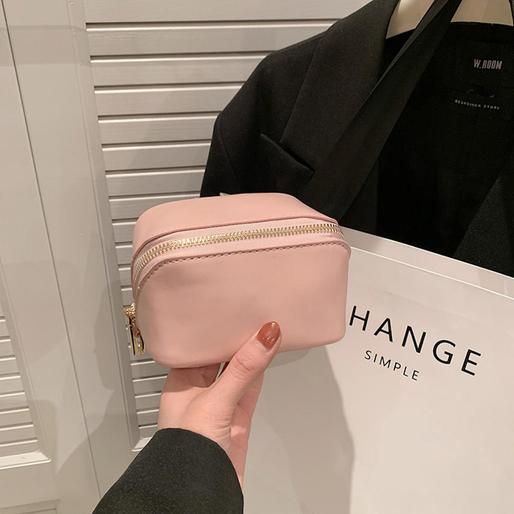 Stylish Mini box Compact Portable jewelry storage bag Lightweight Convenient Portable makeup bag for Travel Daily use Jewelry organizer