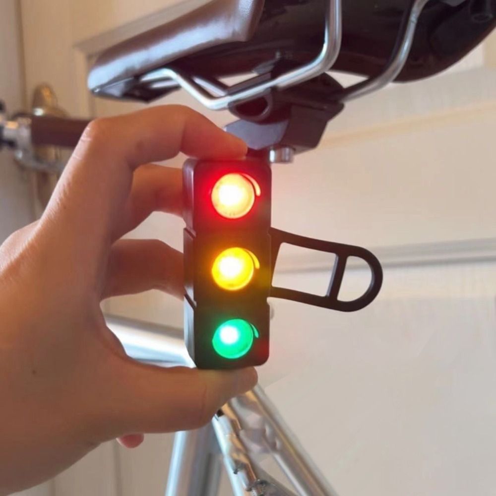 Creative USB Rechargeable Bicycle Tail Light 3 Colors Traffic Light Flashing Mountain Bike Bicycle Light Colorful Waterproof Cycling Taillight