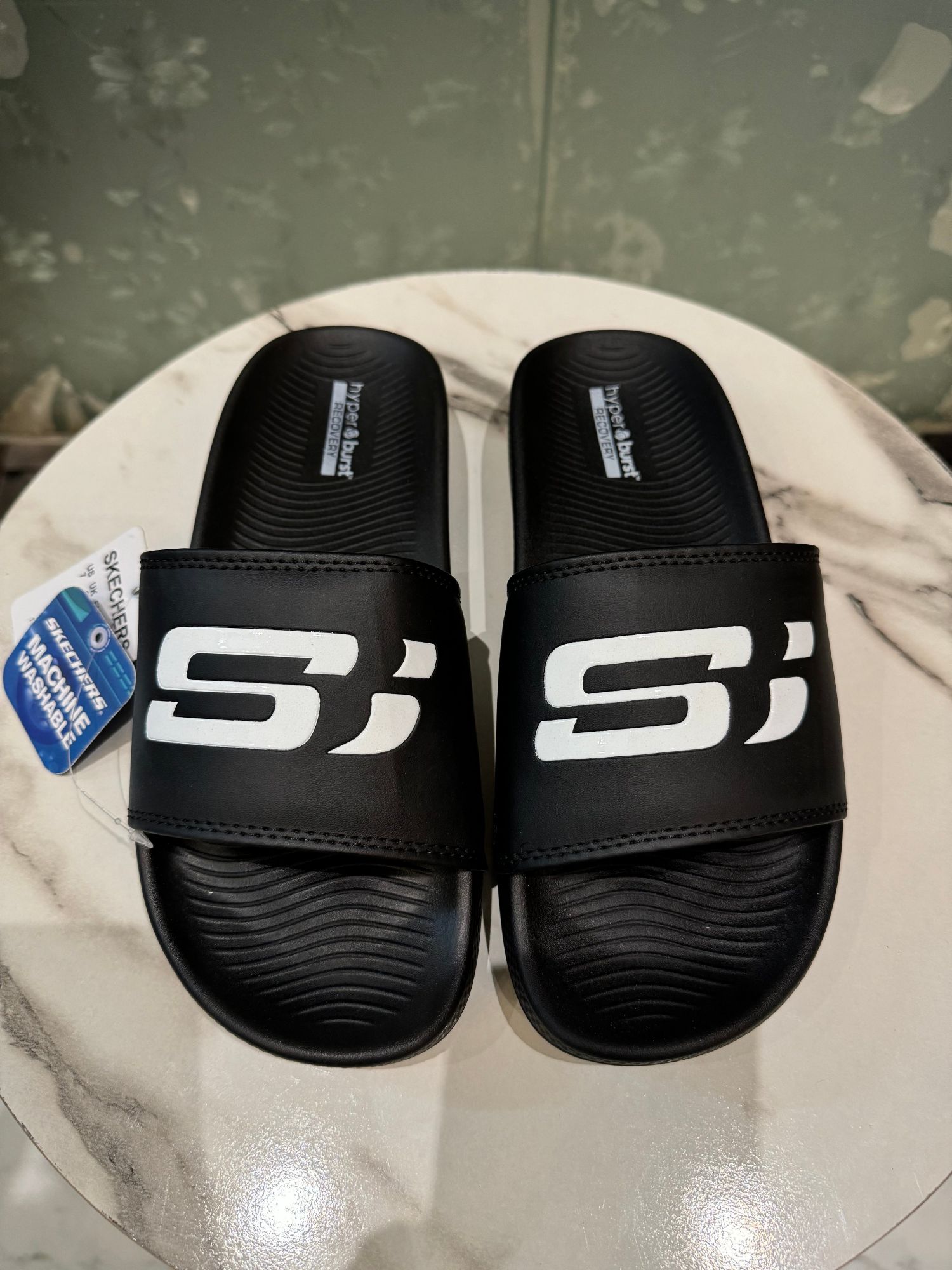 Skechers Flip Flops and Slippers