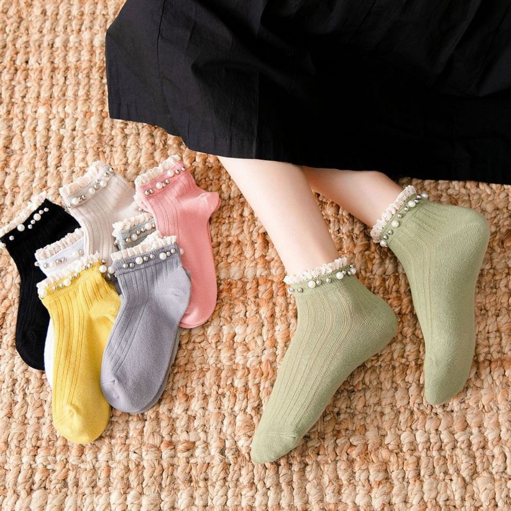 1Pair Exquisite Elastic Women Ankle Socks Candy Color with Pearl Lace Ruffle Socks Breathable preppy Style Trainer Socks Women Girls