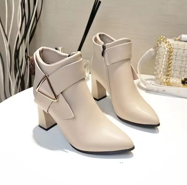 2024 Luxury Women Winter Genuine Leather Short Boots Round Toe High Heels Zipper Ankle Boots Ladies Ethnic Style V615