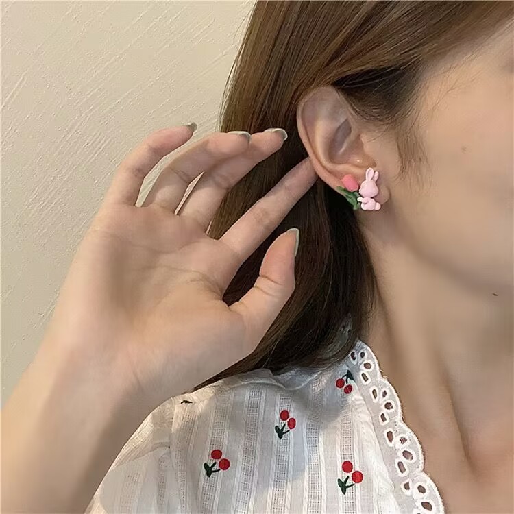 【New Arrivals】2023 Cute Rabbit Ear Clip without Ear Holes Women's Chanel Style Design Feeling Temperament All-match Earrings Gentle Earrings Spring