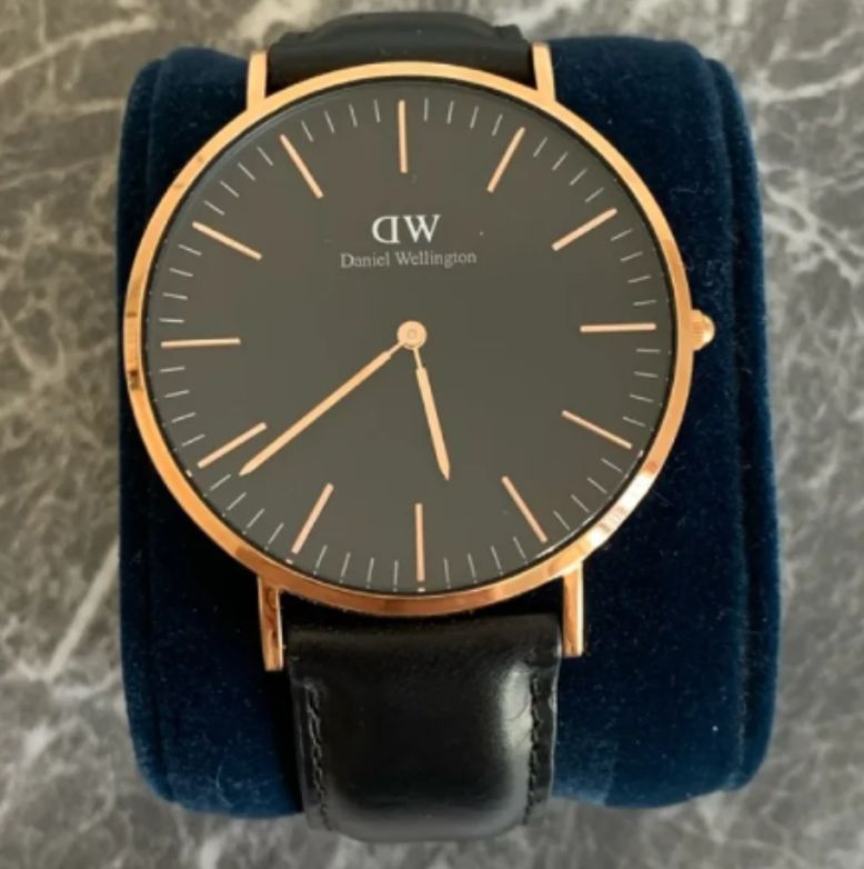 Fashionable Stick Index Men Watch PU Leather Strap Analog - Black/Golden