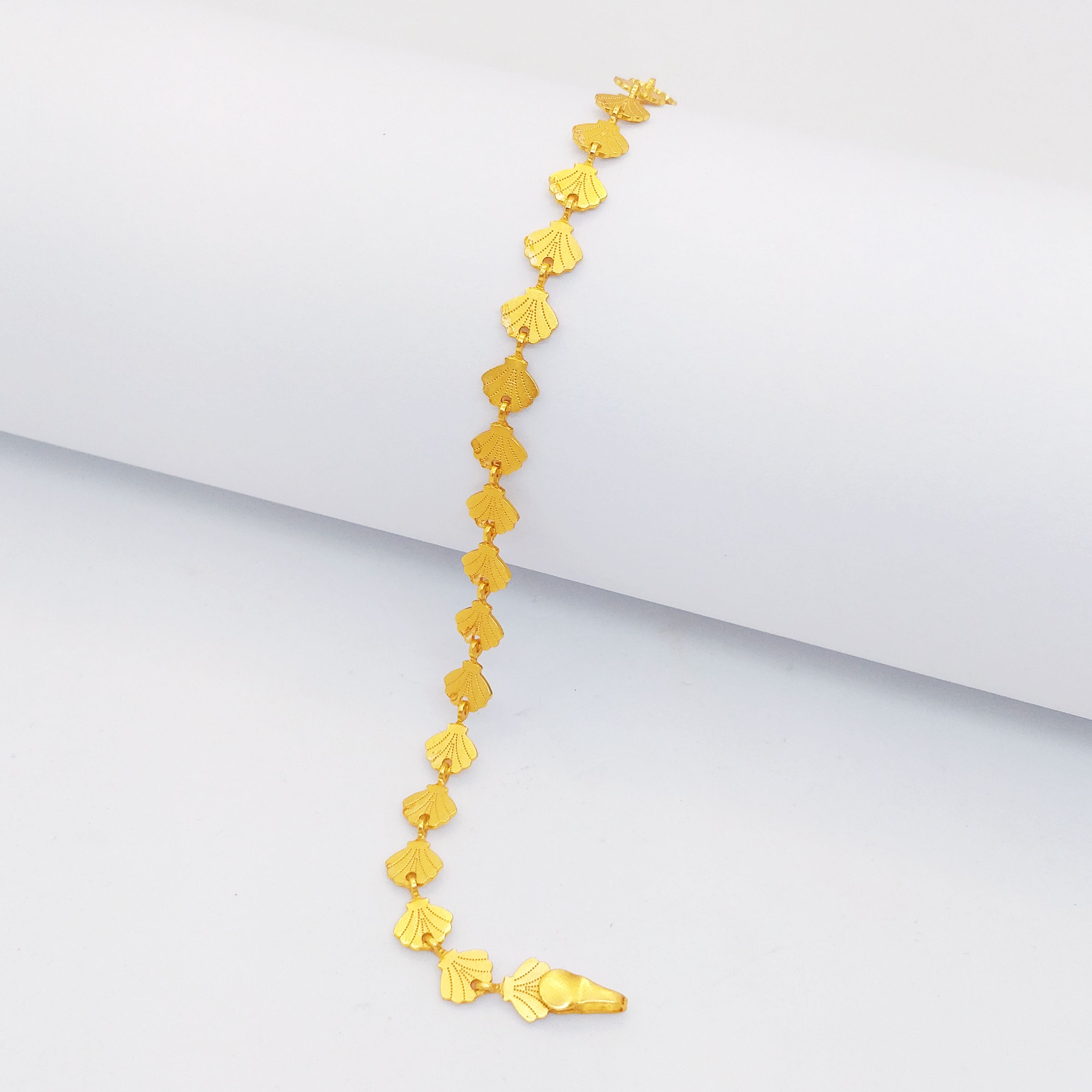 Gold Polished Bracelet For Girls | Gold Looks Bracelet Gold Plated Bracelets Design Simple Bracelet Thin Bracelet Design Attractive Bracelet Bracelet Golden Bracelet Short Bracelet Choto Bracelet Fancy Bracelet Artificial Bracelet Golden Bracelet