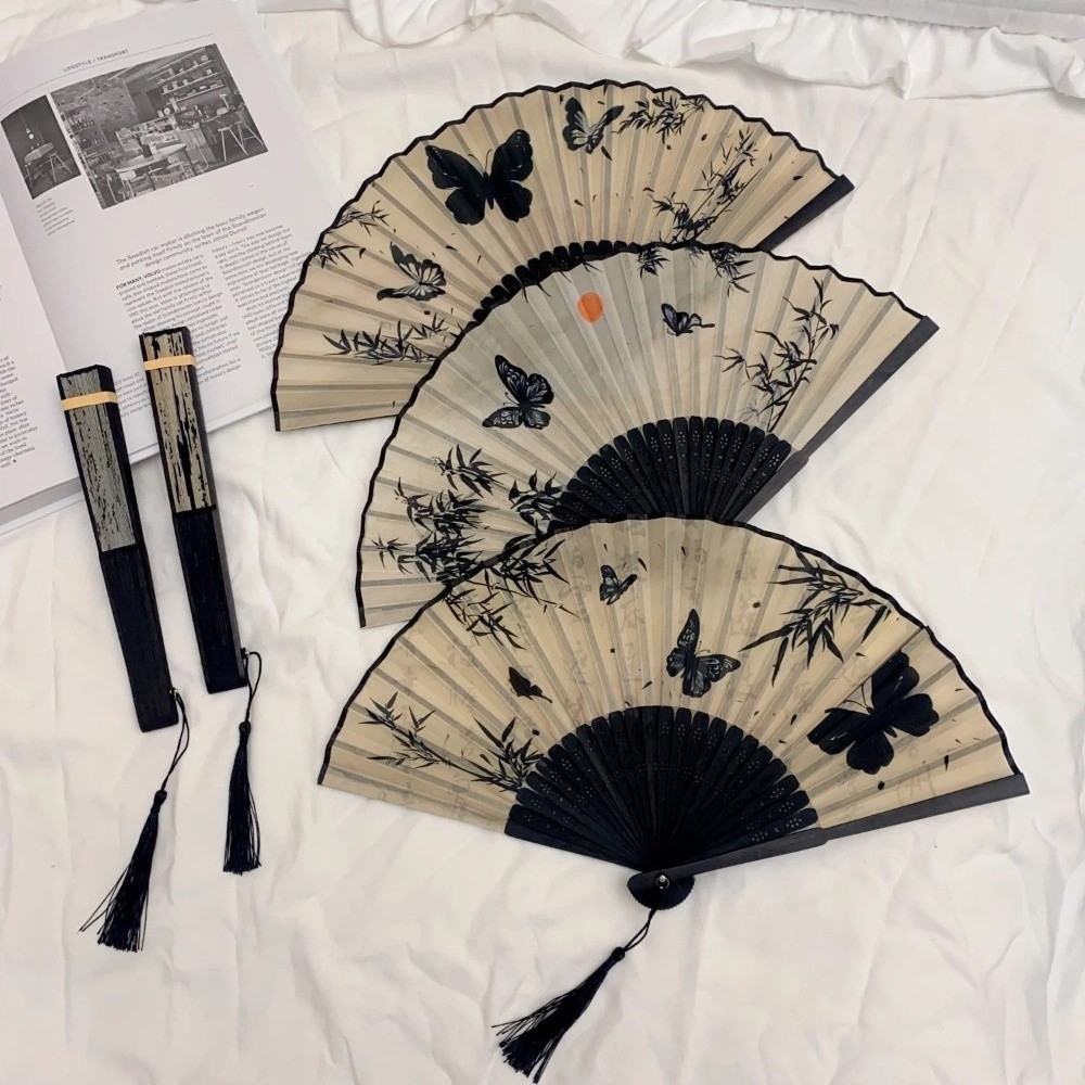 Art Craft Vintage Silk Folding Fan Chinese Style Wooden Handle Bamboo Fan with Tassel Handmade Decorative Fan Home Decor