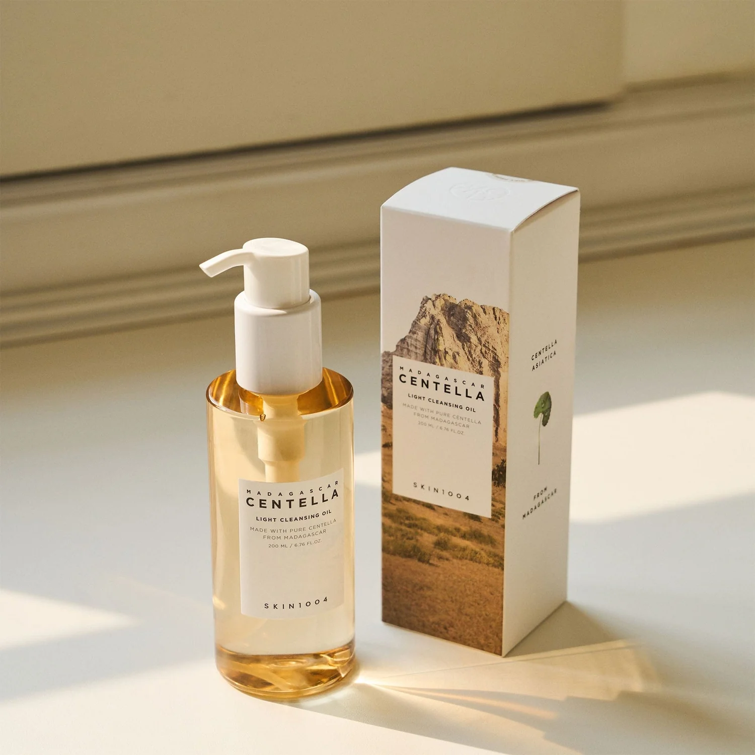 Madagascar Centella Light Cleansing Oil - 200ML