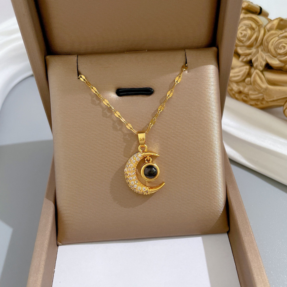 Adjustable Projection Necklace Romantic Lightweight 100 Languages Letter Necklace I Love You Pendant for Gift for Girlfriend