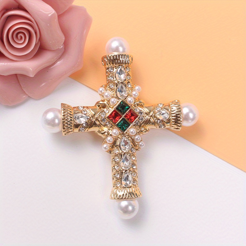 New Arrival Exquisite Pearl Rhinestone Baroque Cross Brooches for Women and Men Pin Fashion Court Style Gold Color Jewelry Accessories