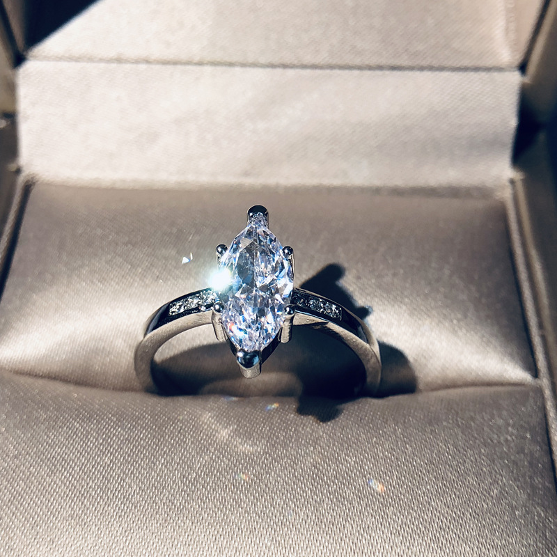 【Qian poem li Store】Wholesale Minimalist Single Eye Rings For Wo white Color Stacking White Zircon Wedding Ring Daily Jewelry