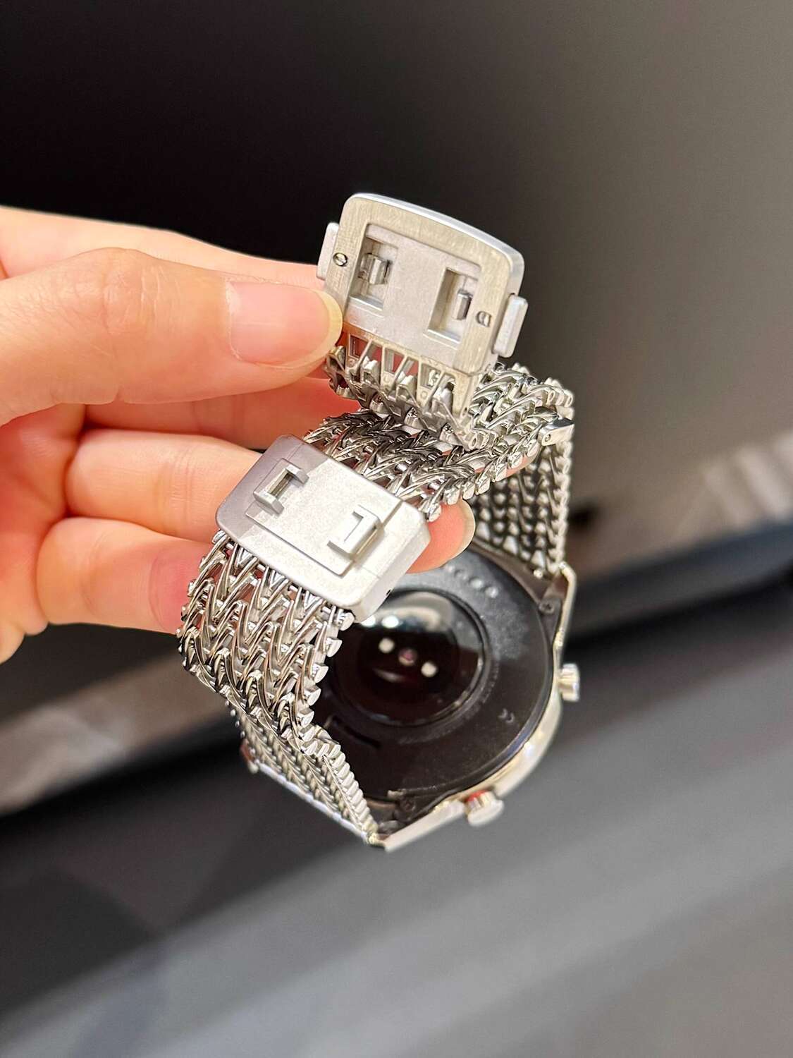 VVV Pattern Compatible with Huawei GT5pro Watch GT4 Breathable Metal Watch3 Strap GT2 GT5 GT3pro Magnetic Folding Buckle Stainless Fine Steel Illegal Master