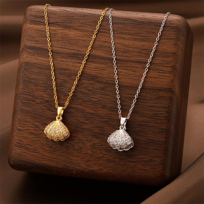 【New arrival】Sweet Pearl Shell Fan Pendant Titanium Steel Necklace Women's Clavicle Chain Can be Opened Personality All-match Women's Jewelry
