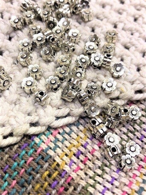 Metal Silver Color Flower Beads for DIY /Craft (5mm) 20grm