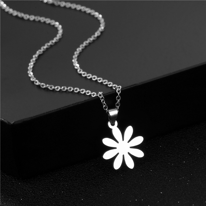 【Mega Sale】Titanium Steel Sunflower Necklace Hip-Hop Simple Stainless Steel Pendant New Trendy Women's Personality Bouncy Flower Accessories