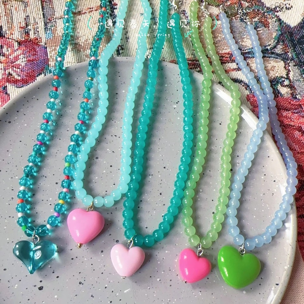 New Candy Color Dopamine Heart Pendant Necklace Glass Beaded Blue Green Choker Necklace Party Jewelry Gift Handmade Beads Neck Chain For Girl
