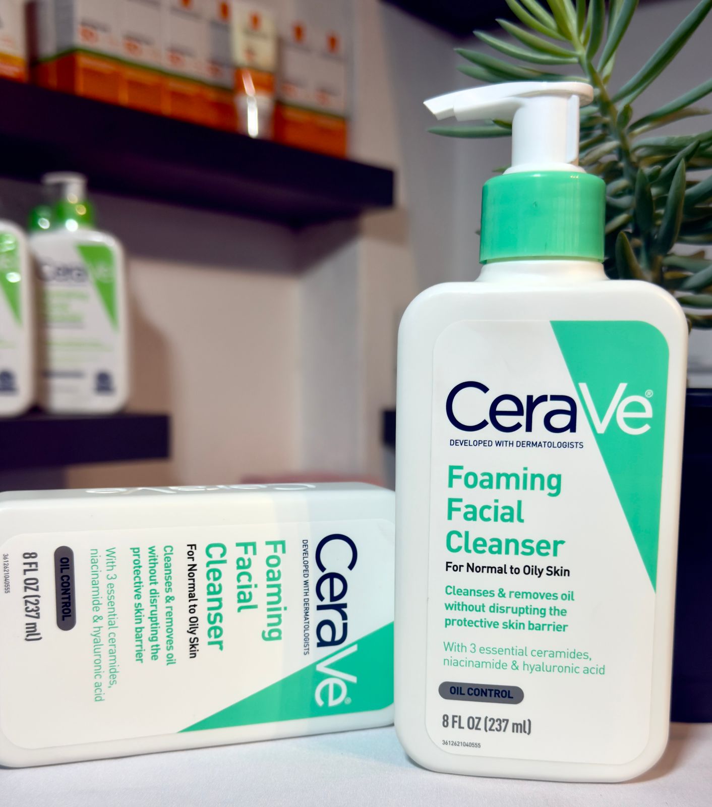 CeraVe Foaming Facial Cleanser 236 ml (France)
