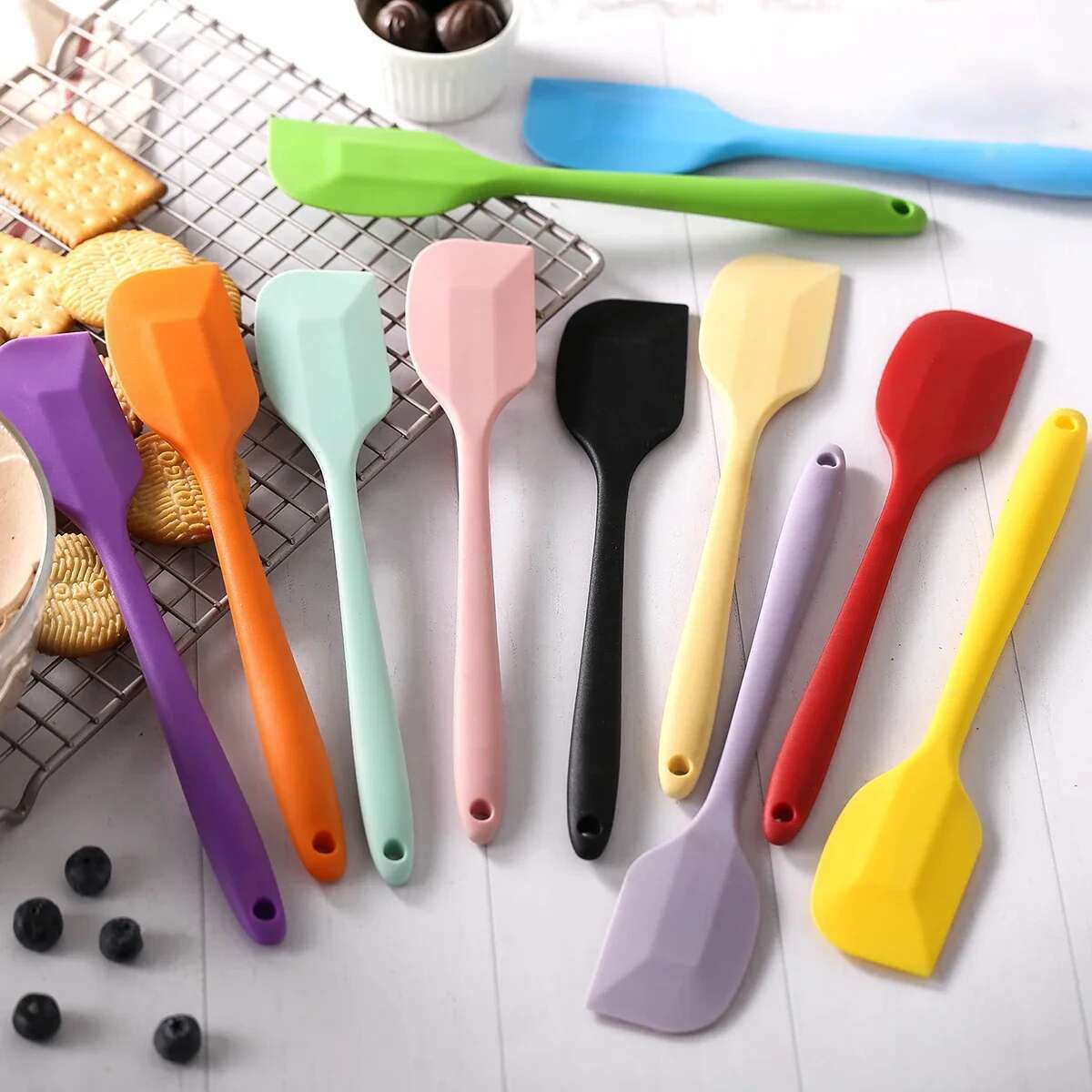 1pc High-temperature Resistant Integrated Cream Cake Smoothing Knife Baking Silicone Scraper