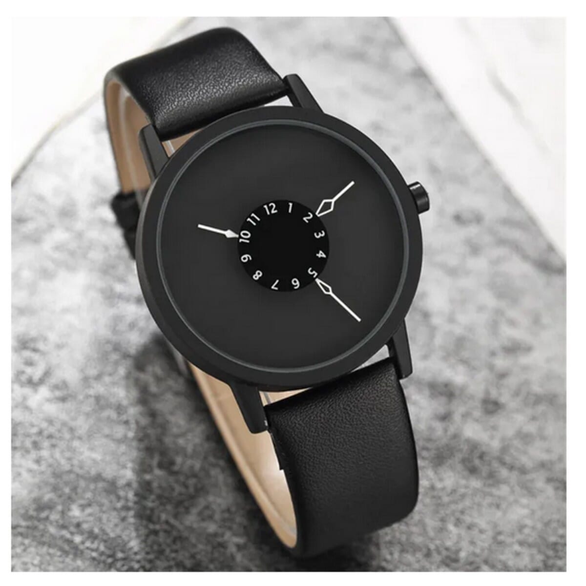 Gadget Deal Luxury Fashion Black Starry Magnetic Casual Watch For Women