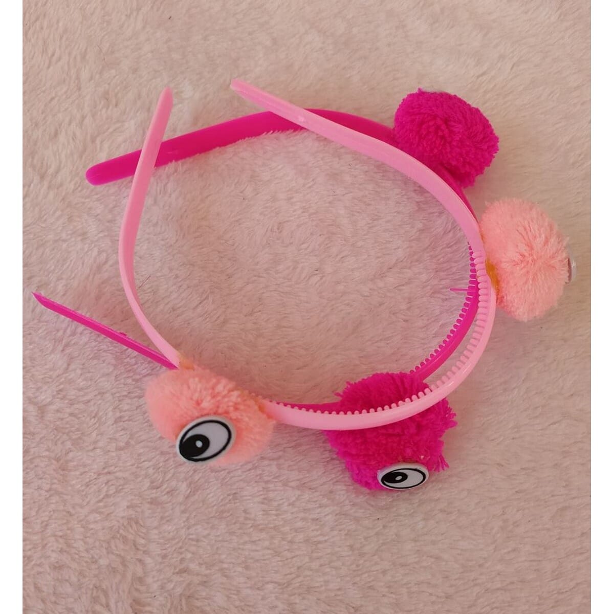 Bundle Of 4 Pieces Girls Stylish Head/Hair Bands (Free Size And Adjustable - Suitable For Every Girls)