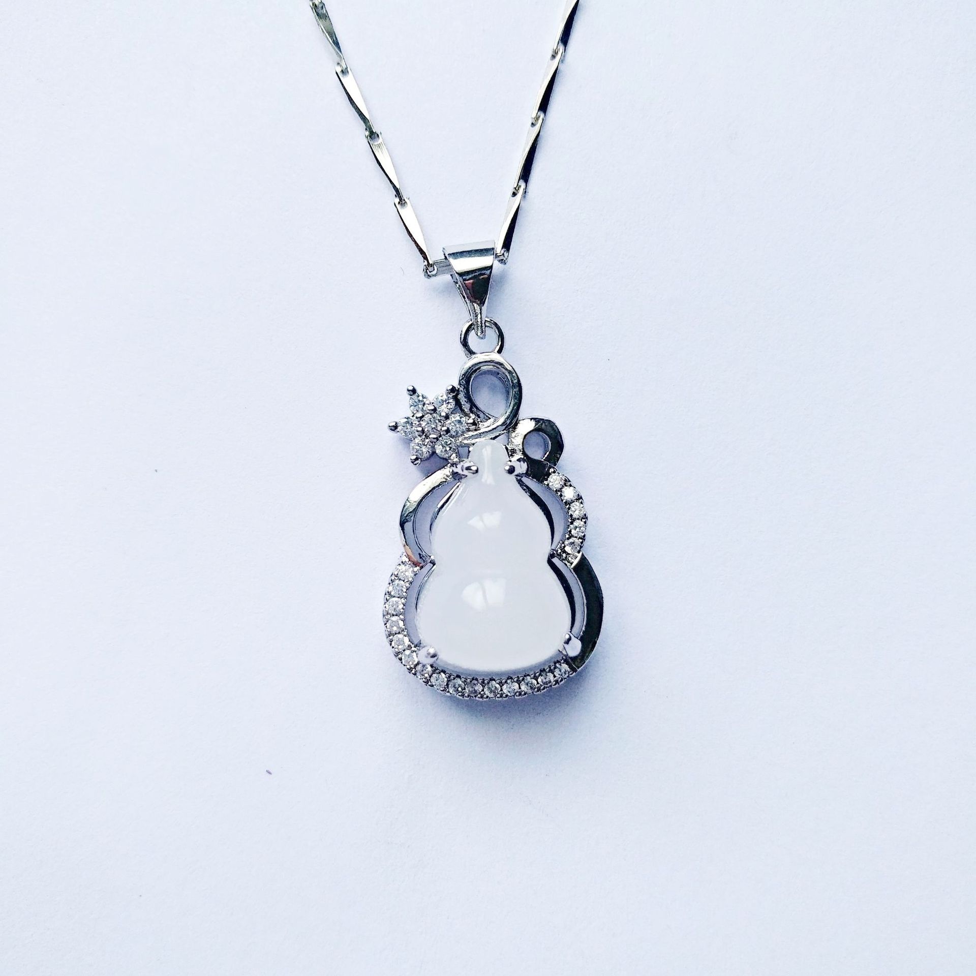 【New arrival】White gold zircon low luxury necklace ethnic style gourd white tourmaline pendant retro white chalcedony clavicle chain for women