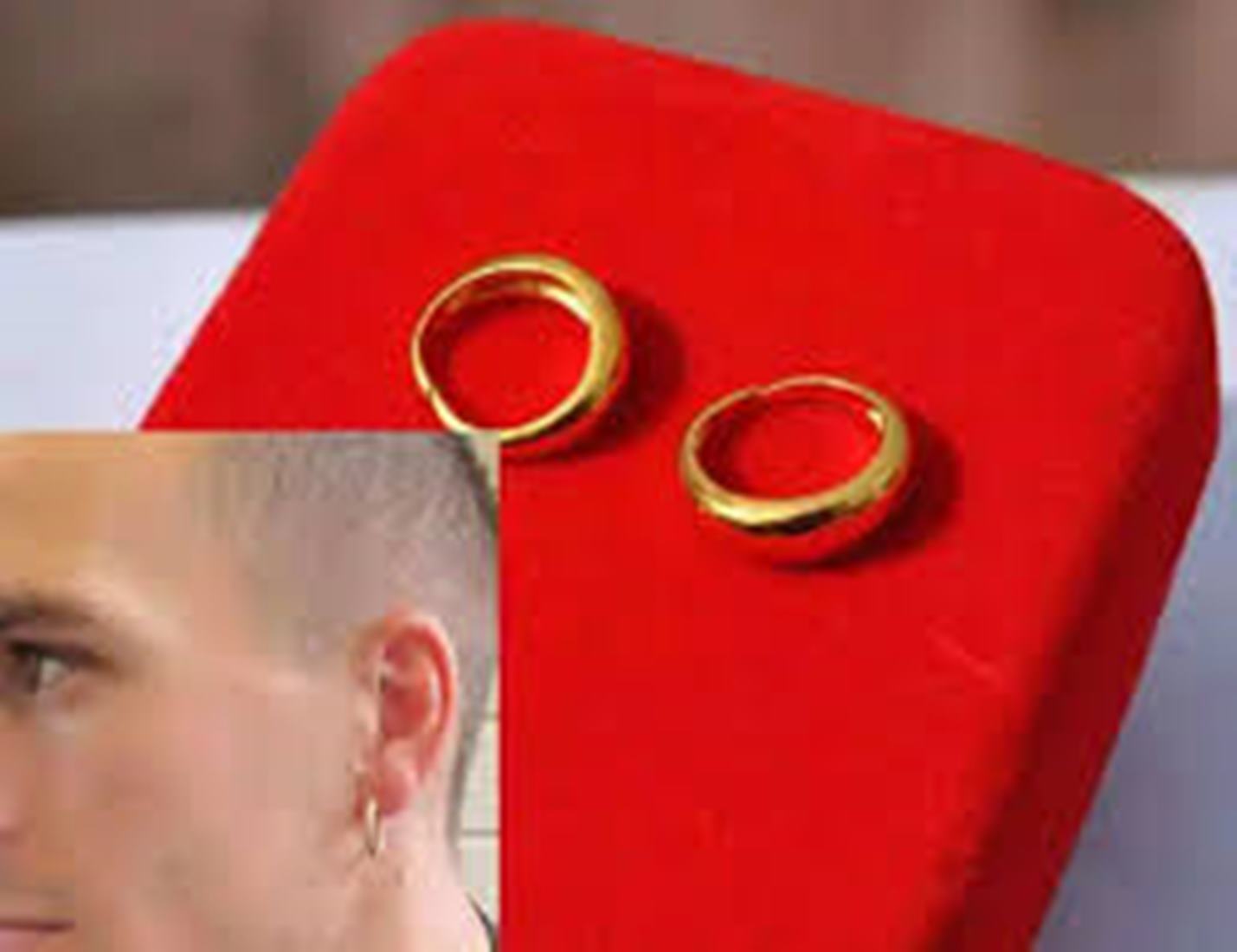 Hoop Earring One Pair Gold Endless