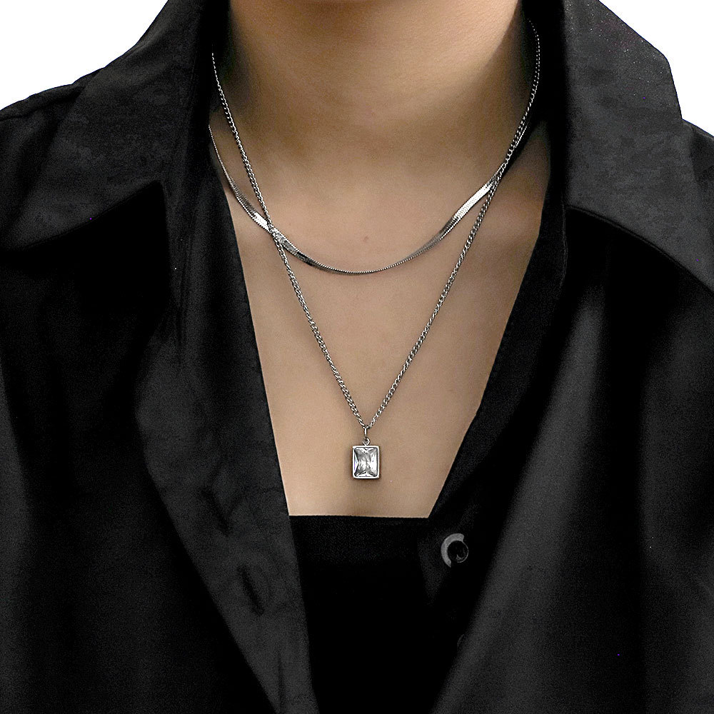 【Fresh designs】plain chain women's high-end sense snake bone titanium steel sweet wearing temperament piece chain hot girl wind necklace double layer