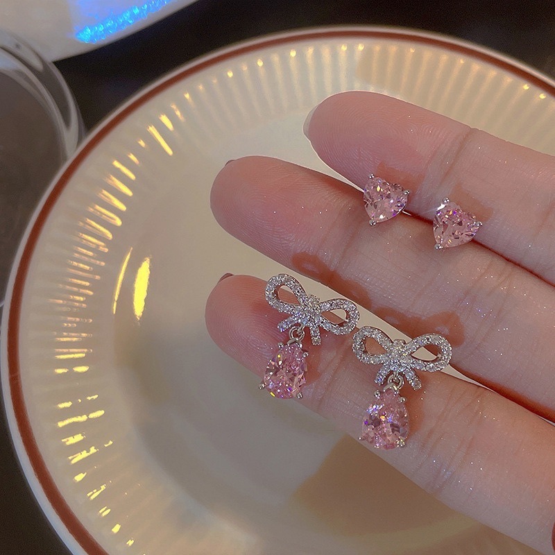 designs】925 Silver Needle Sweet Cool Pink Zircon Bow Earrings Simple Design Super Flash Love Ear Bone Earrings