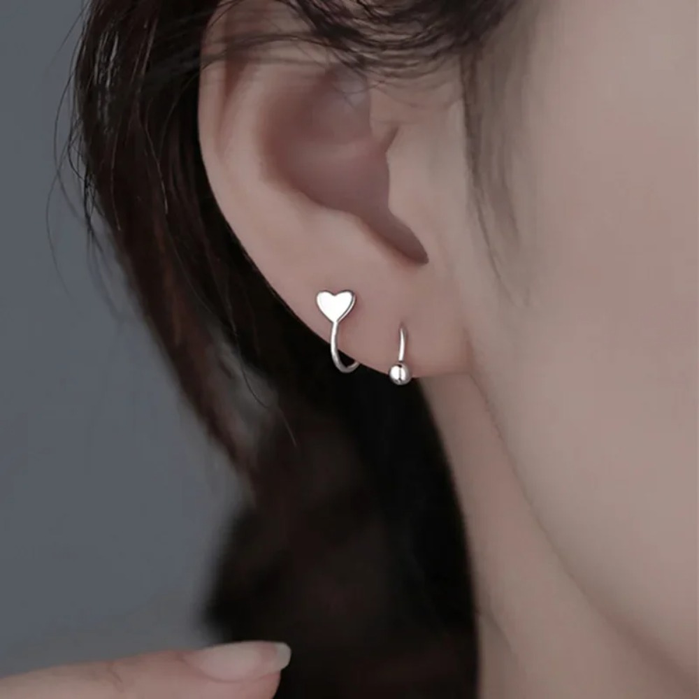 2 Pcs/1 pairs New Stainless Steel Star Ear Bone Earrings Rotating Line Wave Women Mini Studs Earrings Piercing Screw Ball Unusual Jewelry Gift