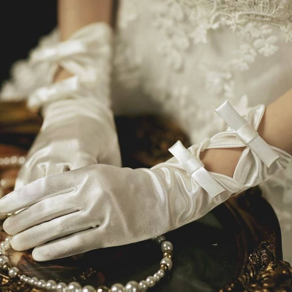 Pair Etiquette Short Glove White Satin Gloves Wedding Mesh Elegant Bow Knot Gloves Sweet Thin Lace Gloves Women Ladies/Girls