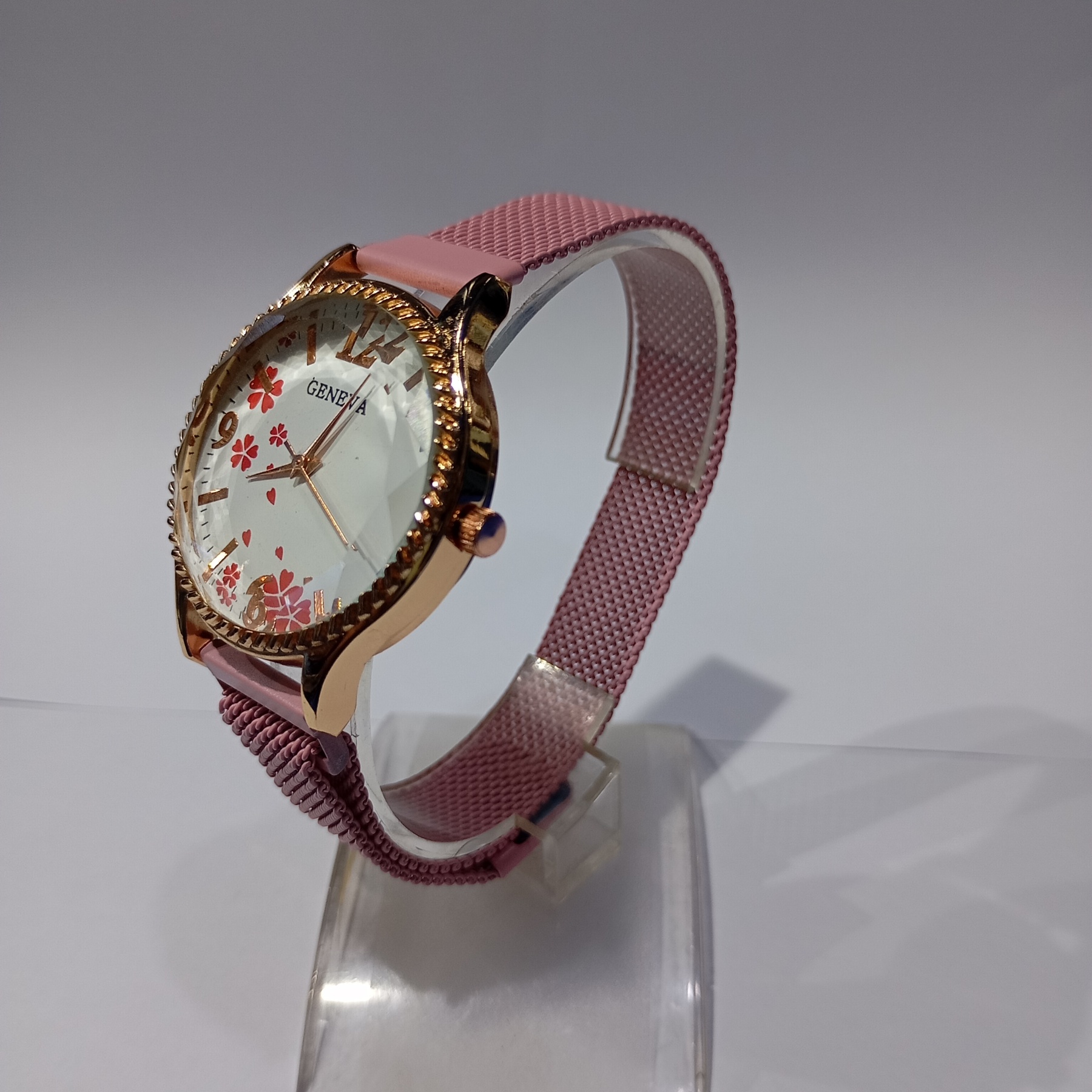 New Design Pink Magnetic Chain Quartz Moment Fashionable Watch For Women || Sold By Time Plaza