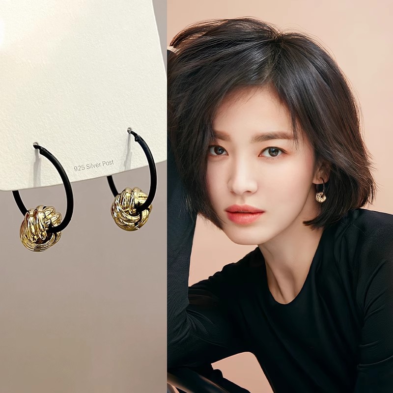 【Top-notch quality】Earrings Women's Retro Metal Knot Ear Black Ear Earrings High-end All-match 2023 New Style
