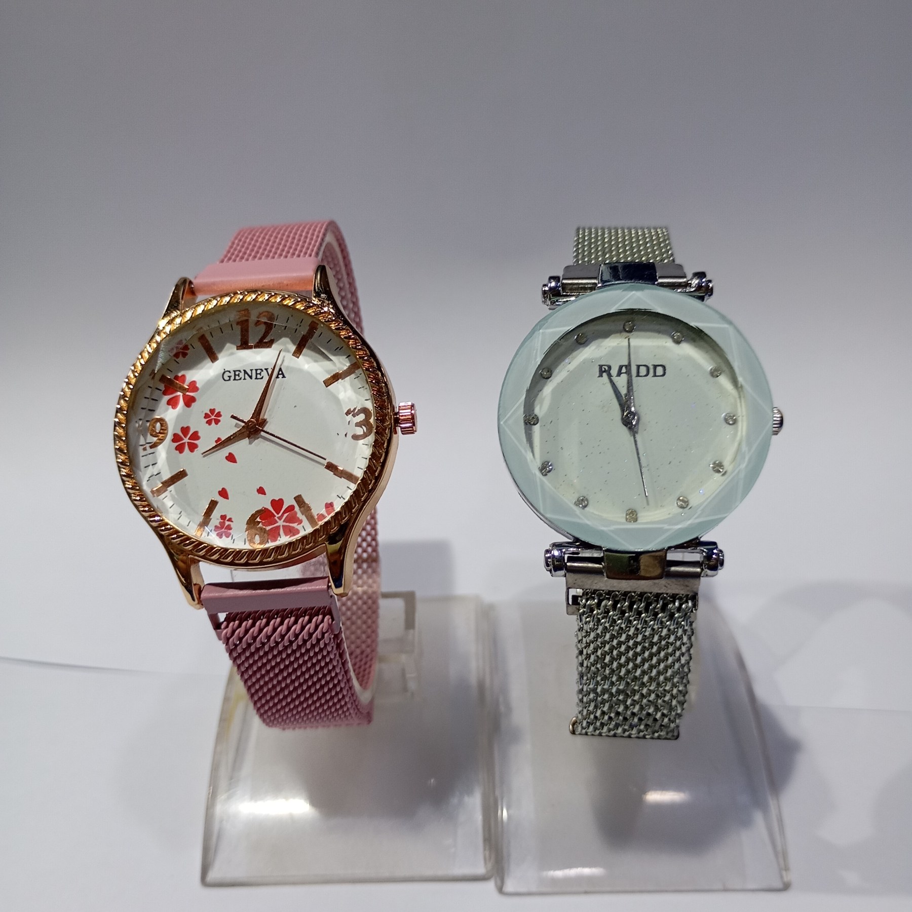 Pack Of 2 || New Design Magnetic Chain Quartz Moment Fashionable Watch For Women || Combo Pack ||