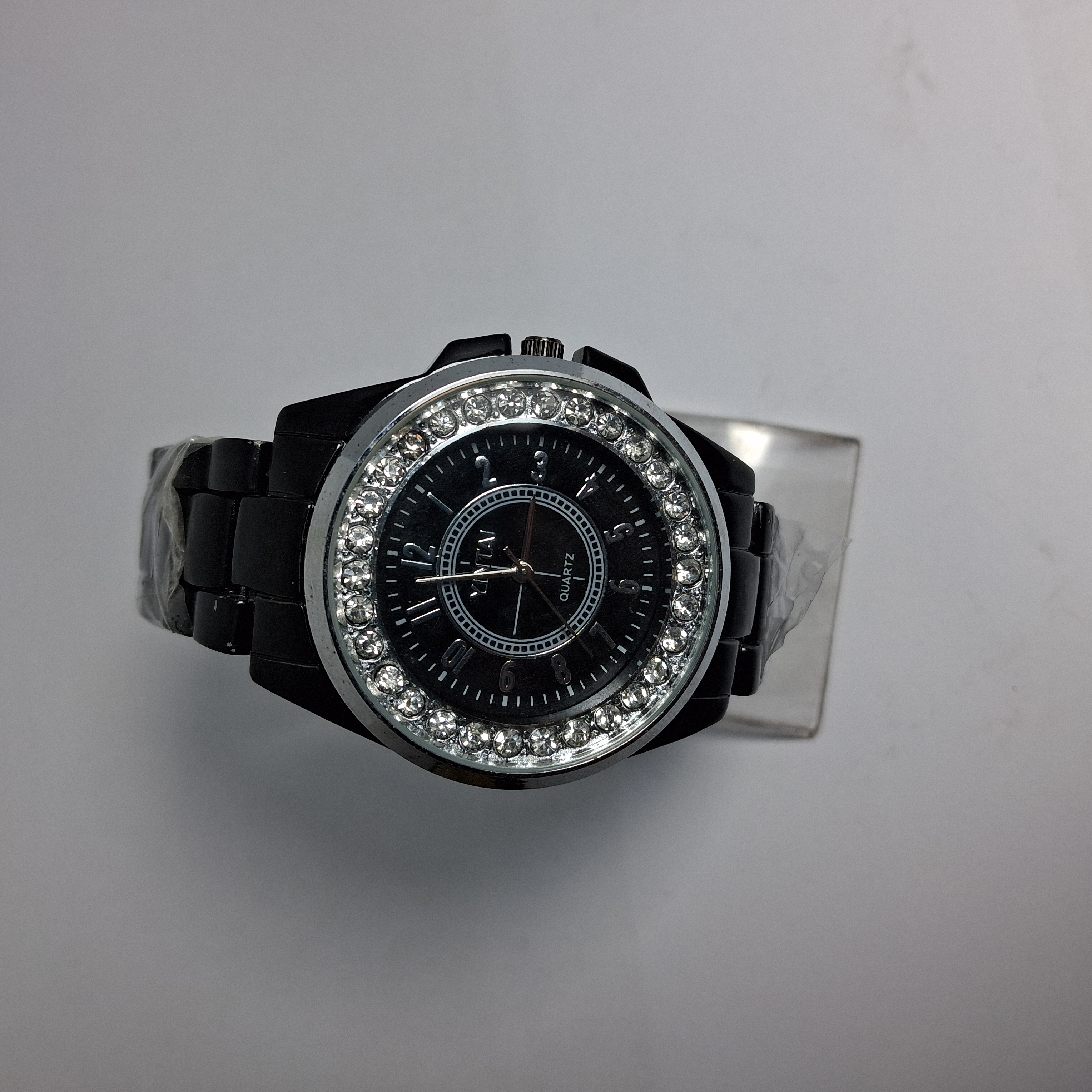 Full Black Color Round Shape Numbering Dial Stainless Steel Quartz Watch For Women
