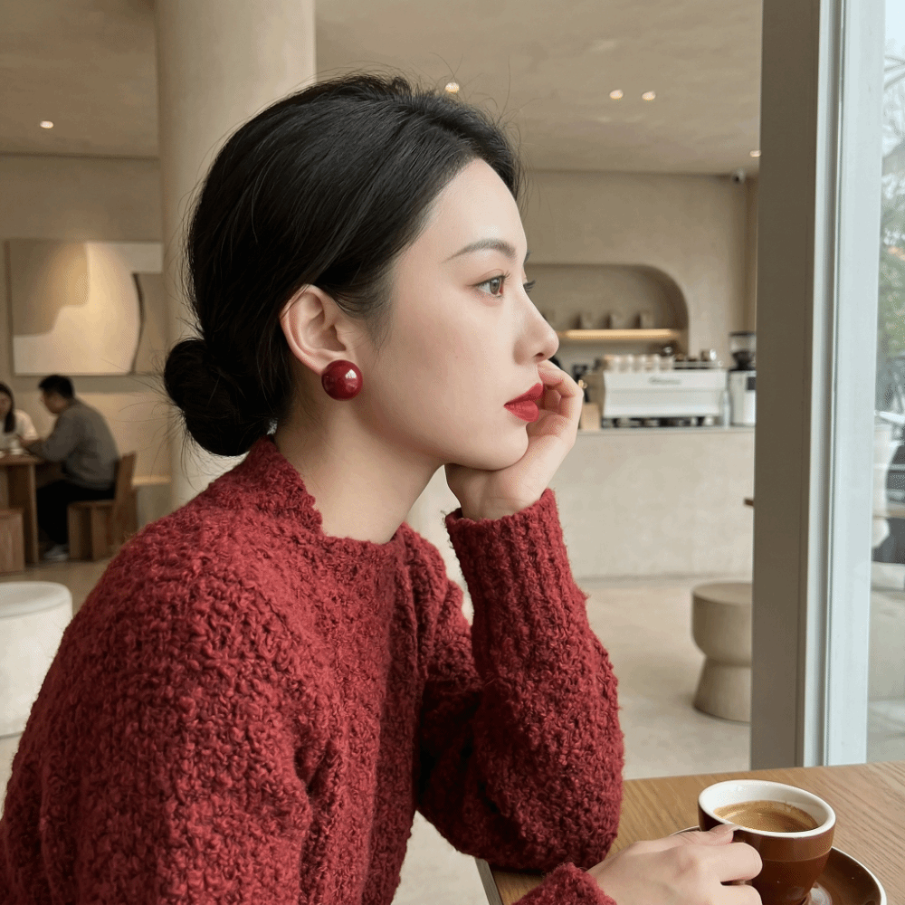 New Versatile Imitation Earrings Elegant Vintage Red Half Circle Earrings Classic Minimalist Design Stud Earrings Party Accessory