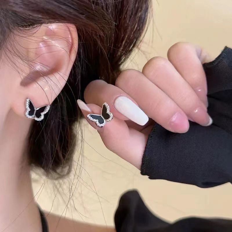 【New Arrivals】Sweet Cool Black Butterfly Earrings Women's Design New Style Elegant Spice Girls 2024 Earrings All-match Niche Earrings Women's High-end