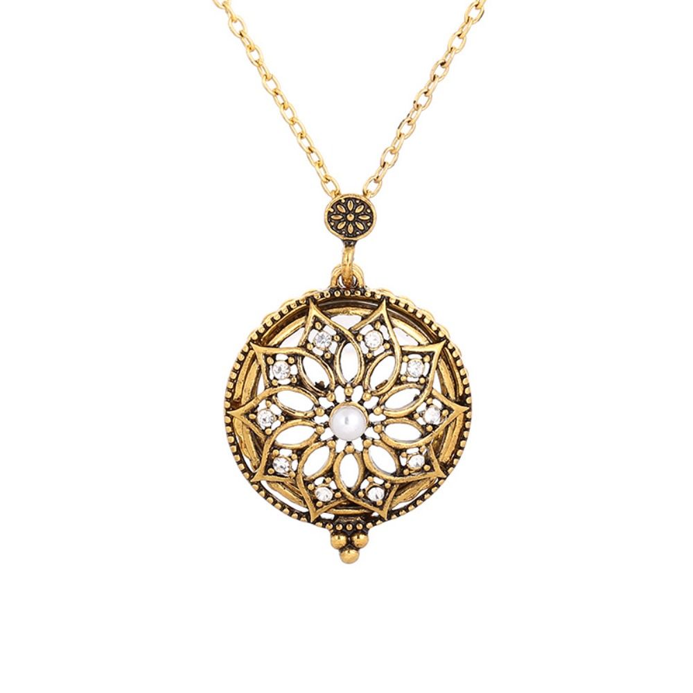 New Alloy Magnifying Glass Pendant Necklace Vintage Gifts Sweater Chain Golden Necklace