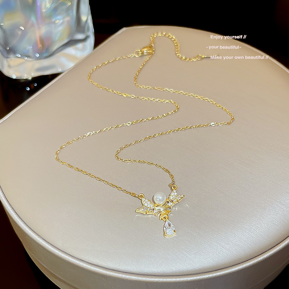 【Mega Sale】2025 Summer Style Elegant Water Drop Chain Women's High Sense Niche Fashion All-match Titanium Steel Necklace